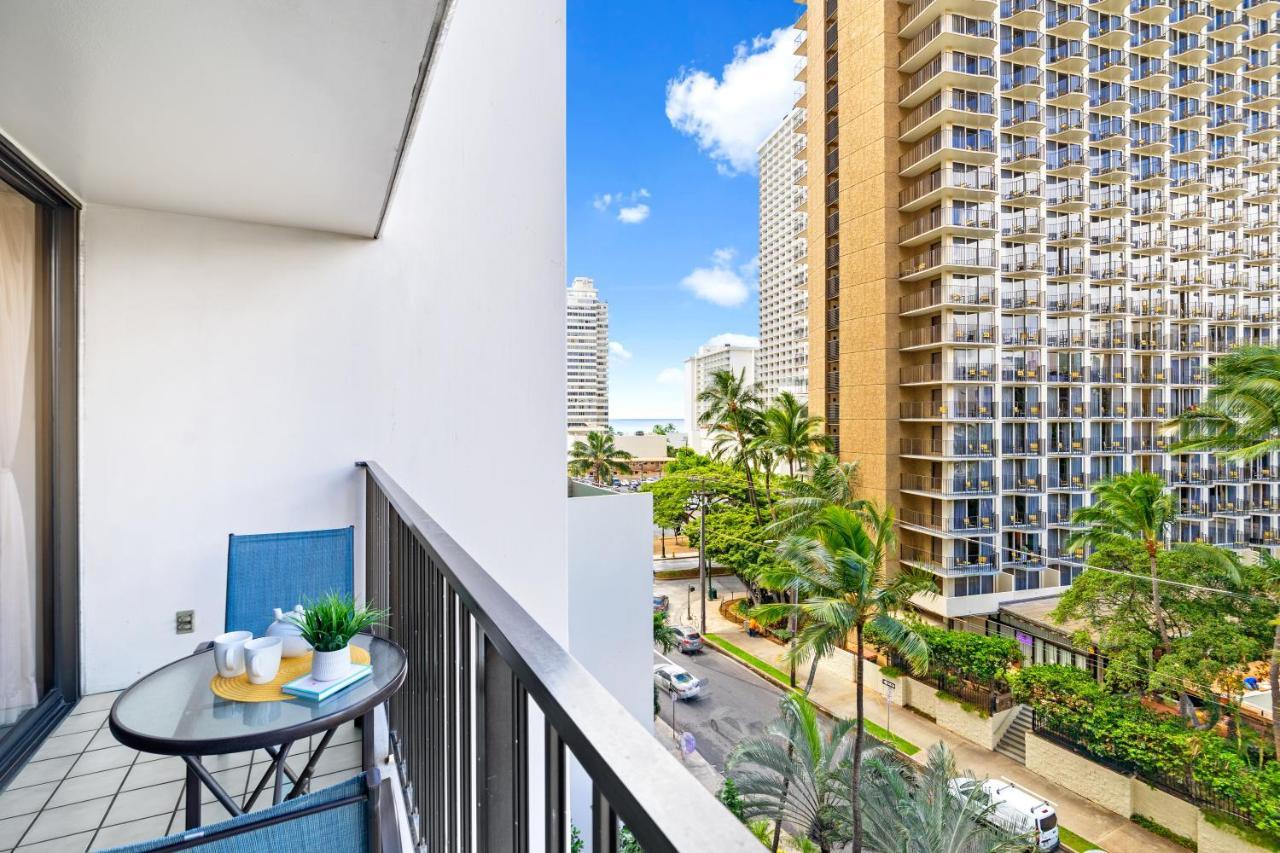 Waikiki Banyan Oasis With Partial Ocean View, 1-block To Beach, Free Parking