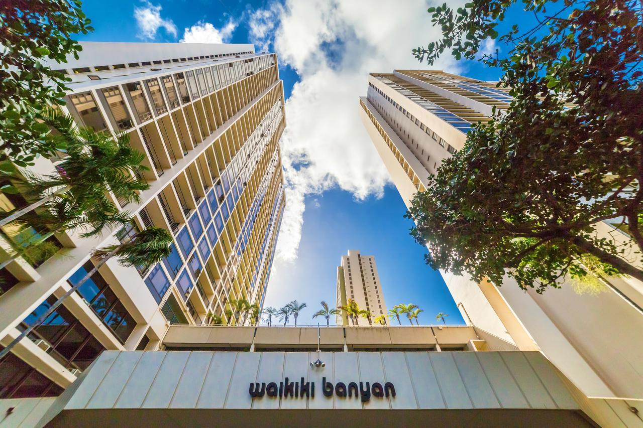 Waikiki Banyan Oasis With Partial Ocean View, 1-block To Beach, Free Parking Appartement *